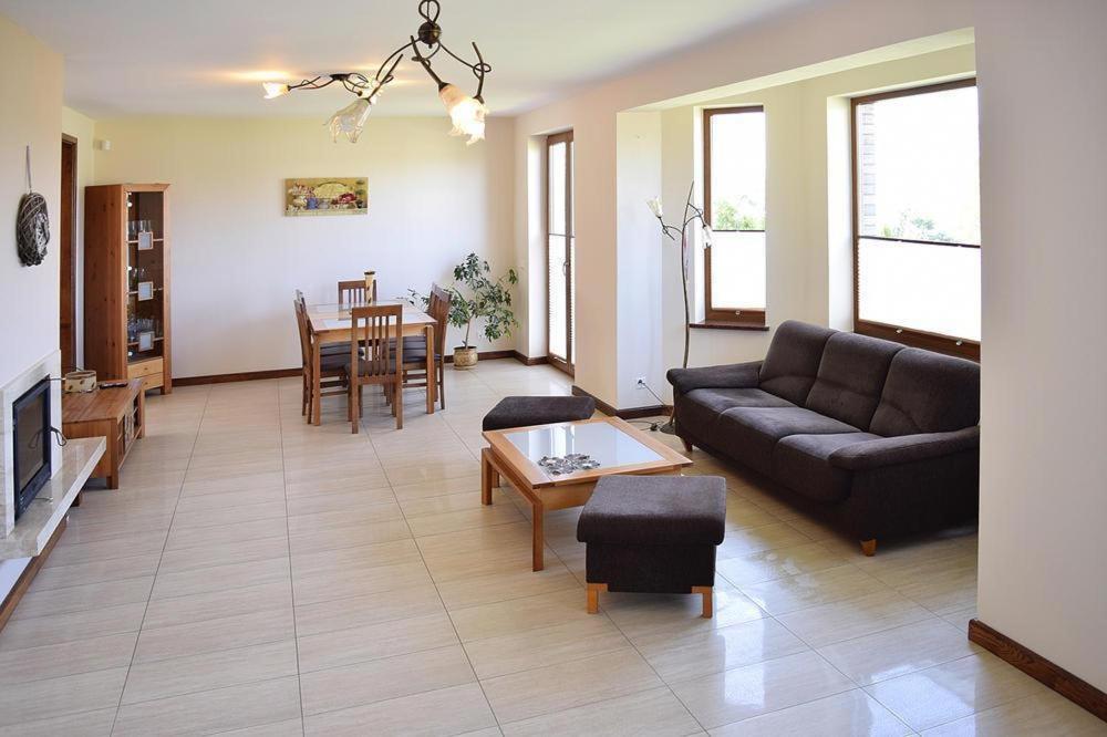 Dom U Zbyszka Z Prywatna Plaza Villa Kiedrowice Ngoại thất bức ảnh