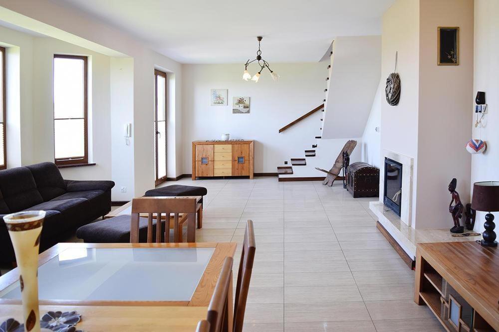 Dom U Zbyszka Z Prywatna Plaza Villa Kiedrowice Ngoại thất bức ảnh